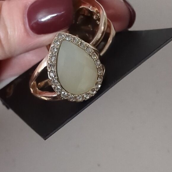 NWT Gold  color Rings Set of 3 - Picture 3 of 3